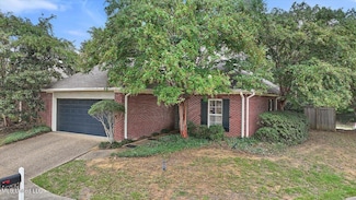 639 Camdenpark Dr, Ridgeland, MS 39157