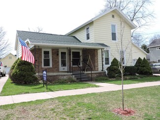 67 E Jefferson St, Quincy, MI 49082