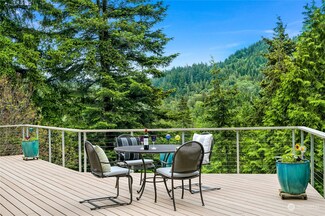 121 Sea Pines Ln, Bellingham, WA 98229