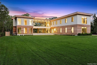 27 Fresh Pond Rd, Sag Harbor, NY 11963