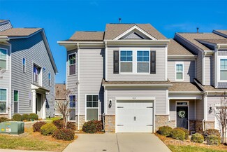 919 Emma Kate Ct, Lake Wylie, SC 29710