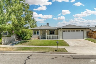 408 E Woodrow St, Taft, CA 93268