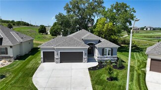 1012 Churchill Cir, Raymore, MO 64083