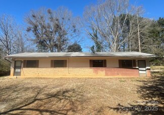 902 & 904 8th Ave SW, Conover, NC 28613