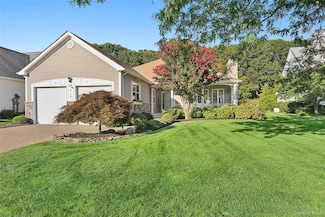 210 Tyler Ct, Riverhead, NY 11901