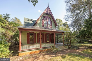 111 Grove Ave, Washington Grove, MD 20880