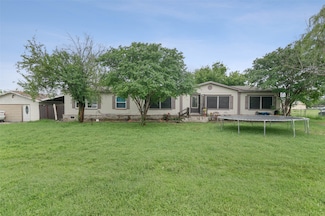 1019 Spring Flower Dr, Krum, TX 76249
