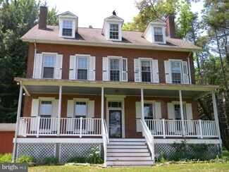 100 S Williamson Rd, Avondale, PA 19311