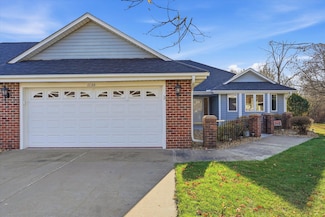 1130 Lois Ct, Saint Paul, MN 55126