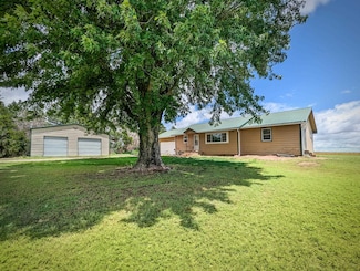 622 S Caldwell Rd, Mayfield, KS 67103