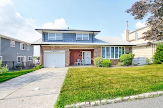 105 Marshall Ave, Staten Island, NY 10314