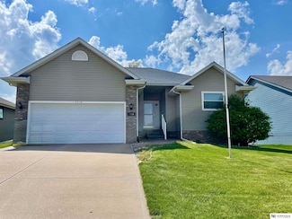 7716 S 166th St, Omaha, NE 68136