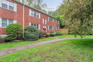 47 Lake Shore Ct Unit 2, Brighton, MA 02135