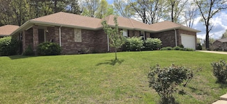 200 Hillcrest Ave, Cabool, MO 65689