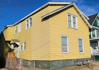 612 10th St, Racine, WI 53403