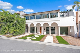 206 Phipps Plaza, Palm Beach, FL 33480