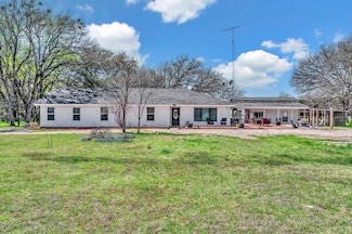 1835 Fort Graham Rd, Waco, TX 76705