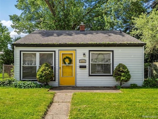 594 E Barrett Ave, Madison Heights, MI 48071