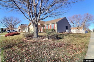 15704 U St, Omaha, NE 68135