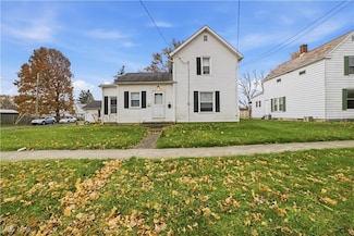 48 E Smiley Ave, Shelby, OH 44875