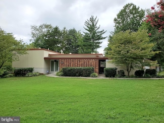 2030 Greenwich St, Falls Church, VA 22043