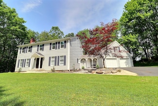 155 Kimberleigh Ct, East Stroudsburg, PA 18301