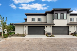 281 S City Lights Ln, Eagle, ID 83616