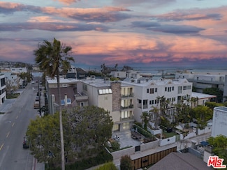 24 Voyage St Unit 2, Marina Del Rey, CA 90292