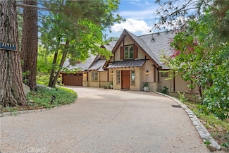 27913 Peninsula Dr S, Lake Arrowhead, CA 92352