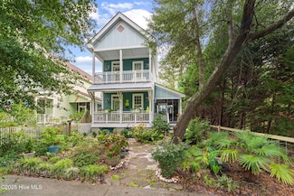 826 N Caswell Ave, Southport, NC 28461