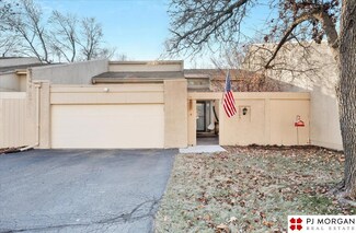 3064 S 160th Plaza, Omaha, NE 68130