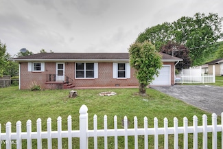 106 Parsley St, Erwin, TN 37650