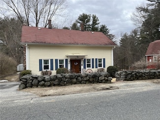 1512 Tarkiln Rd, Burrillville, RI 02830