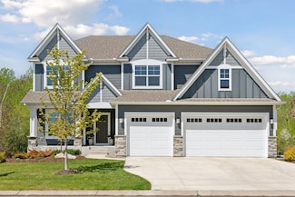 46 Rapp Farm Blvd, Saint Paul, MN 55127