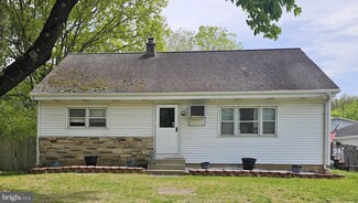921 Monmouth Rd, Cream Ridge, NJ 08514