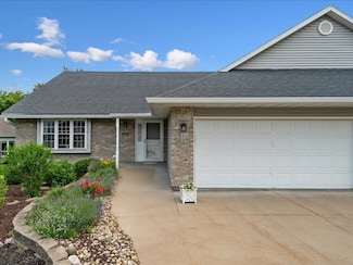 501 Washington Ct SW Unit B, Mount Vernon, IA 52314