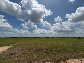586 Shin Oak Rd, Victoria, TX 77904