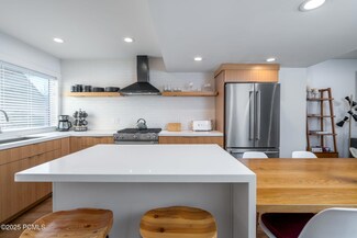 72 Vantage Ct, Park City, UT 84060