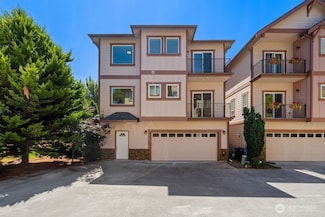 810 5th Ave NW, Issaquah, WA 98027