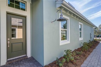 8898 Calypso Ct, Naples, FL 34113