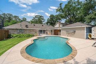 15110 Falling Creek Dr, Houston, TX 77068