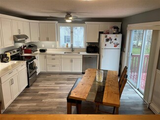 28 Hough St, Lebanon, NH 03766