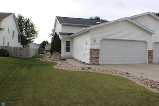 727 14th Ave E, West Fargo, ND 58078
