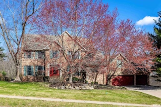 6800 Ridges Ct, Bettendorf, IA 52722
