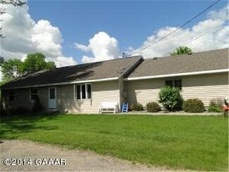 305 W 8th St, Starbuck, MN 56381