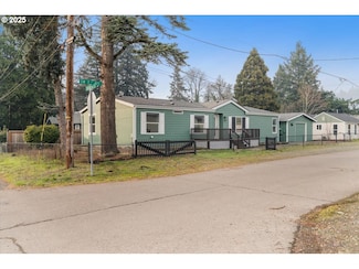 365 SW 7th Ave, Mill City, OR 97360