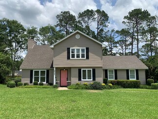 2242 Oakgrove Cir, Valdosta, GA 31602