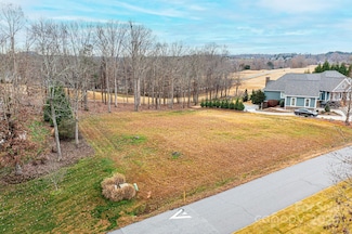 3466 Blankenship Dr, Morganton, NC 28655