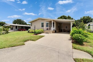 451 Village Ct, Winter Haven, FL 33884