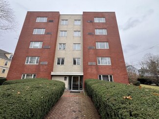 114 Pleasant St Unit 105, Arlington, MA 02476